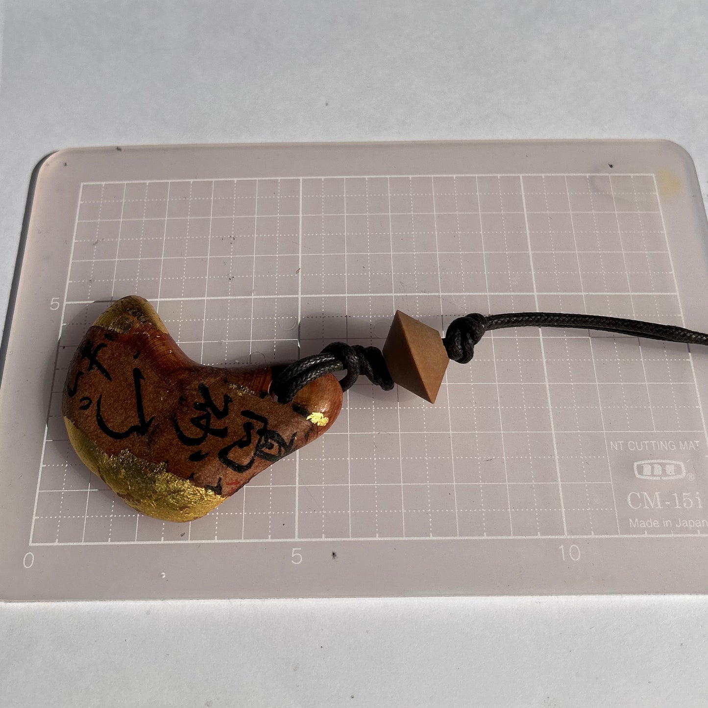 ☆一閑張り ネックレス5  金箔